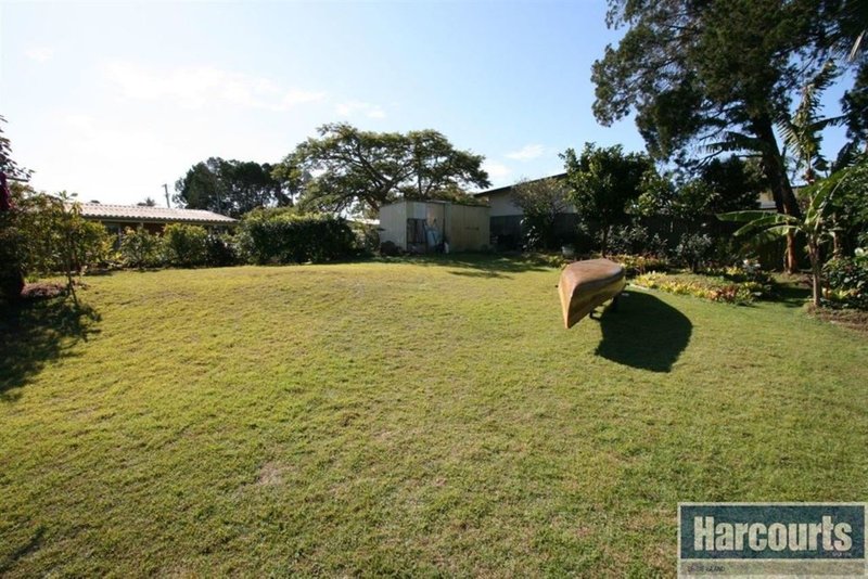 Photo - 17 Cumming Street, Bongaree QLD 4507 - Image 2