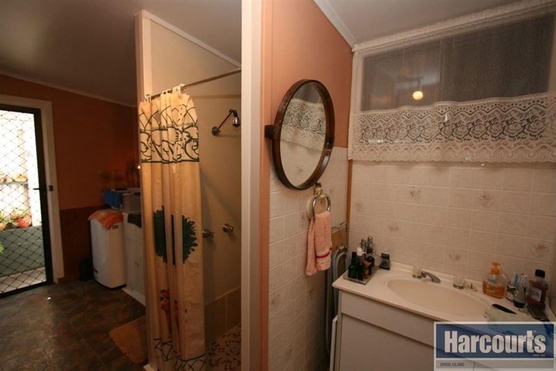 Photo - 17 Cumming Street, Bongaree QLD 4507 - Image 7