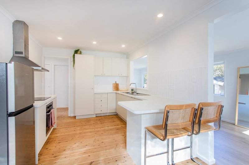 Photo - 17 Cunningham Road, Killarney Vale NSW 2261 - Image 3