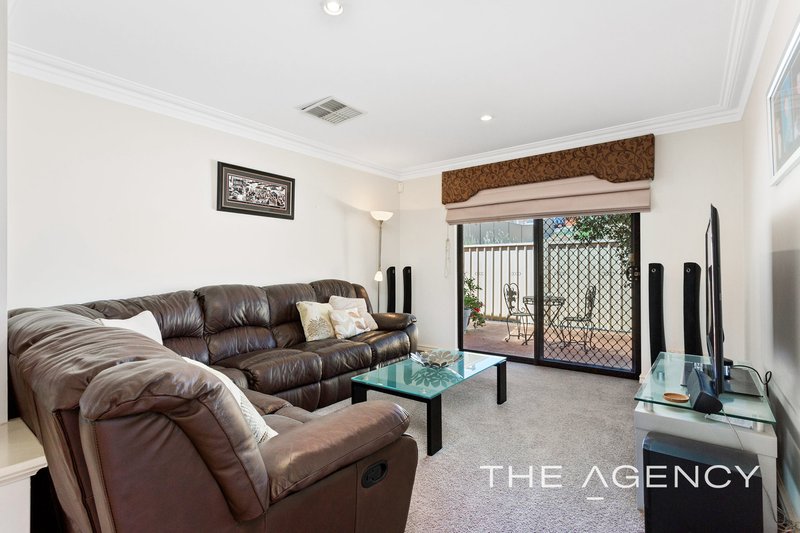 Photo - 17 Cupello Drive, Swan View WA 6056 - Image 12