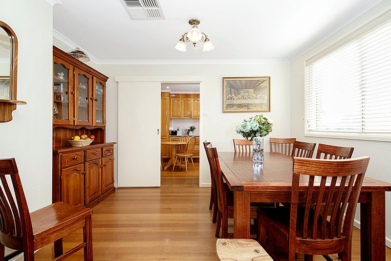 Photo - 17 Cussen Street, Higgins ACT 2615 - Image 4