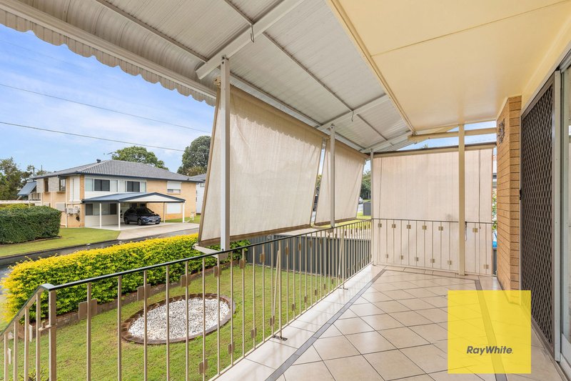 Photo - 17 Cuthbert Street, Albany Creek QLD 4035 - Image 3