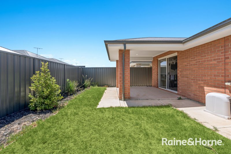 Photo - 17 Cyclops Street, Munno Para SA 5115 - Image 14