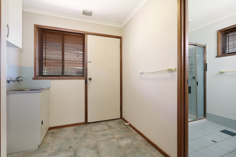 Photo - 1/7 Cyrilla Court, West Wodonga VIC 3690 - Image 7