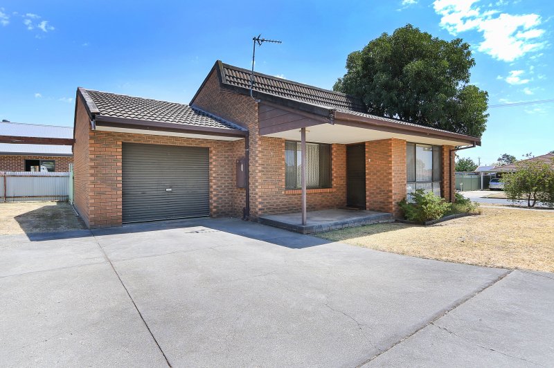 Photo - 1/7 Cyrilla Court, West Wodonga VIC 3690 - Image 11