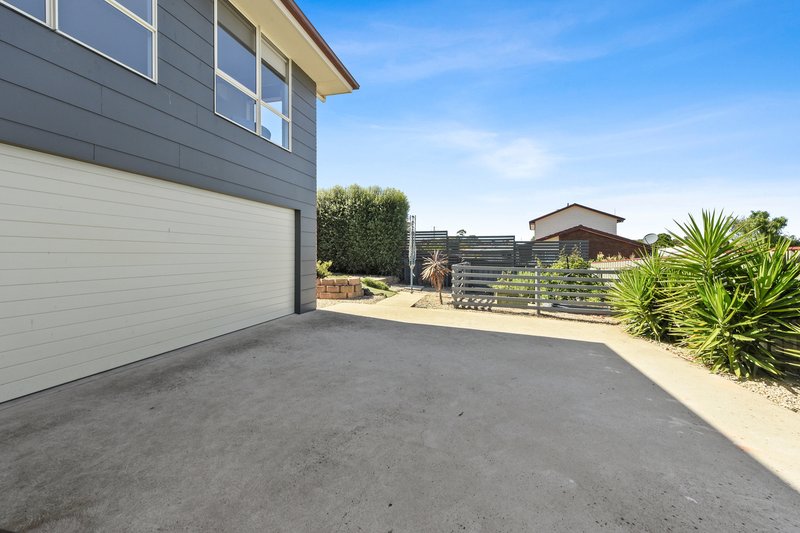 Photo - 17 Dafnis Drive, Newnham TAS 7248 - Image 28