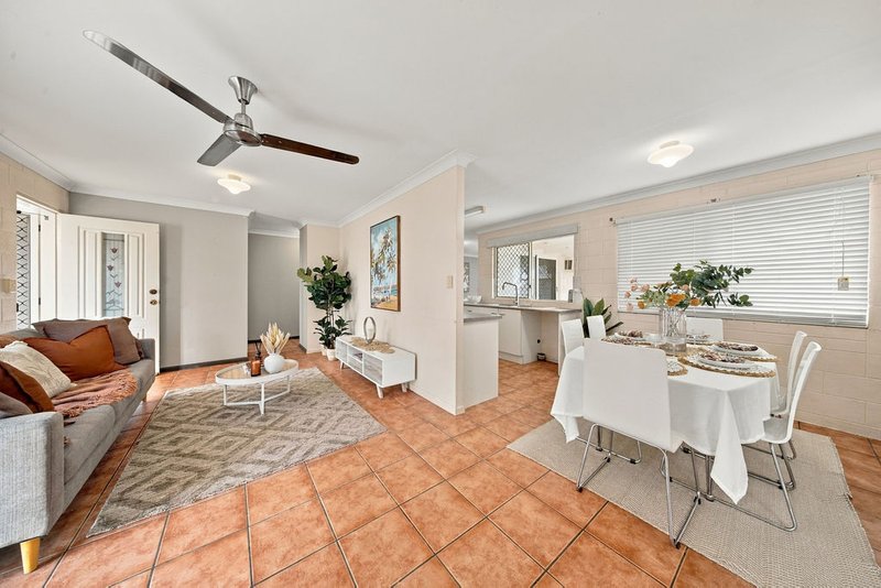 Photo - 17 Dalkeith Crescent, Mount Louisa QLD 4814 - Image 4