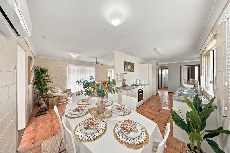 Photo - 17 Dalkeith Crescent, Mount Louisa QLD 4814 - Image 5