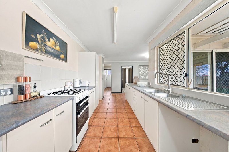 Photo - 17 Dalkeith Crescent, Mount Louisa QLD 4814 - Image 6