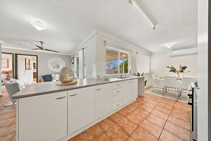 Photo - 17 Dalkeith Crescent, Mount Louisa QLD 4814 - Image 7