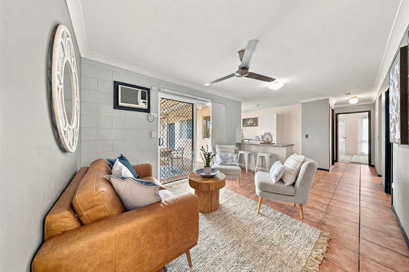 Photo - 17 Dalkeith Crescent, Mount Louisa QLD 4814 - Image 9