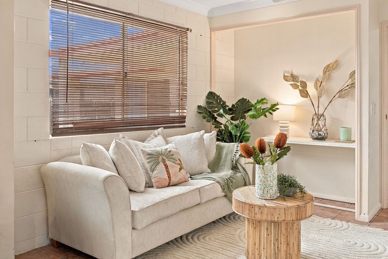 Photo - 17 Dalkeith Crescent, Mount Louisa QLD 4814 - Image 21