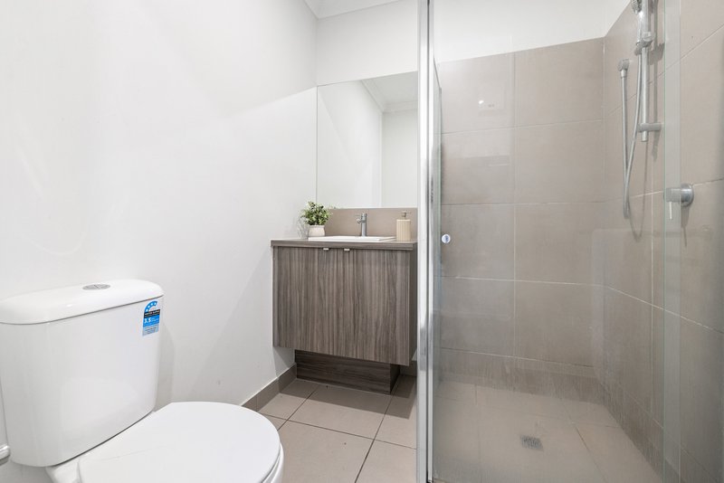 Photo - 17 Dalston Path, Wyndham Vale VIC 3024 - Image 3