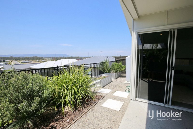 Photo - 17 Darrau Avenue, Yarrabilba QLD 4207 - Image 15