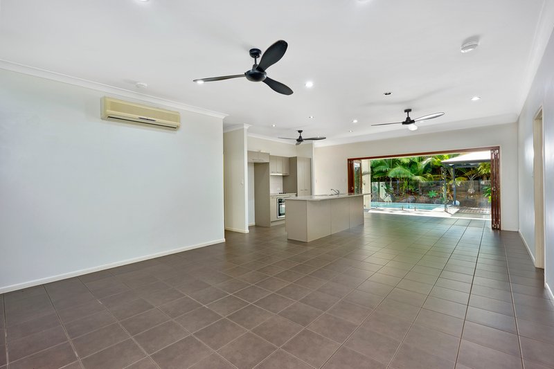 Photo - 17 Davidson Close, Redlynch QLD 4870 - Image 2