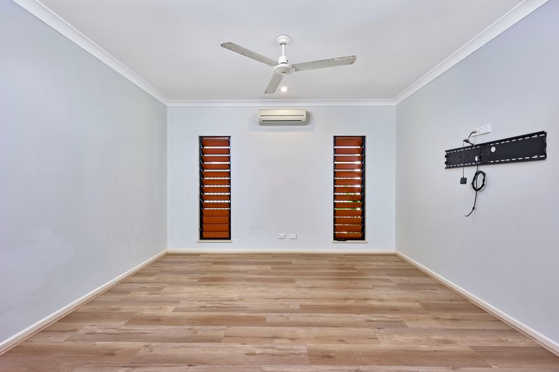 Photo - 17 Davidson Close, Redlynch QLD 4870 - Image 5