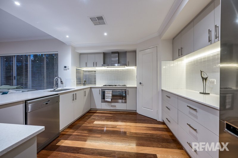 Photo - 17 Daytona Drive, Iluka WA 6028 - Image 8