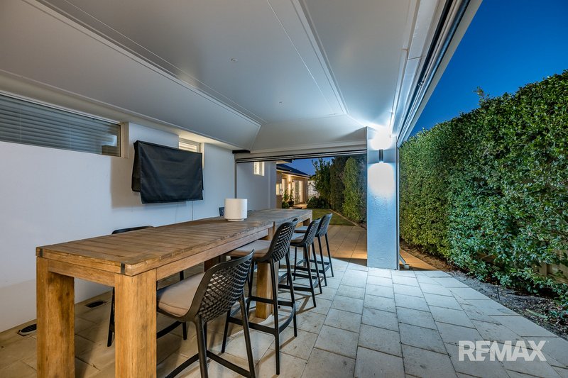 Photo - 17 Daytona Drive, Iluka WA 6028 - Image 19