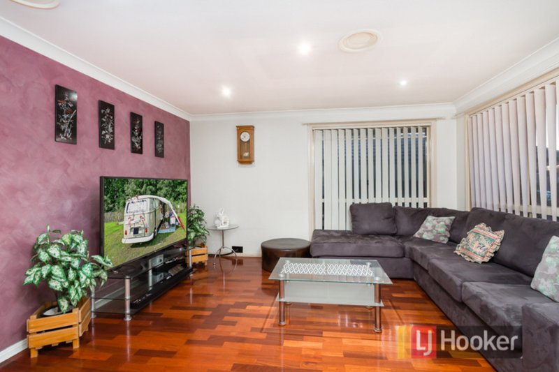 Photo - 17 De Castella Drive, Blacktown NSW 2148 - Image 2