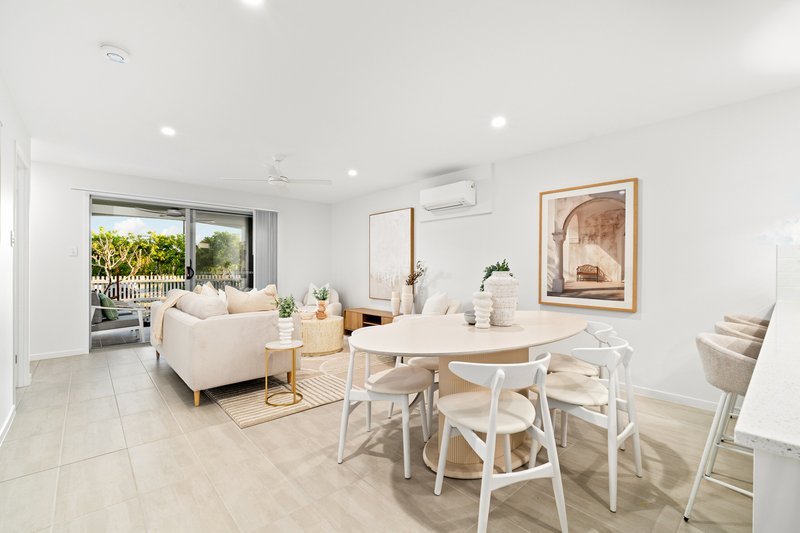 Photo - 17 Deacon Street, Coopers Plains QLD 4108 - Image 4
