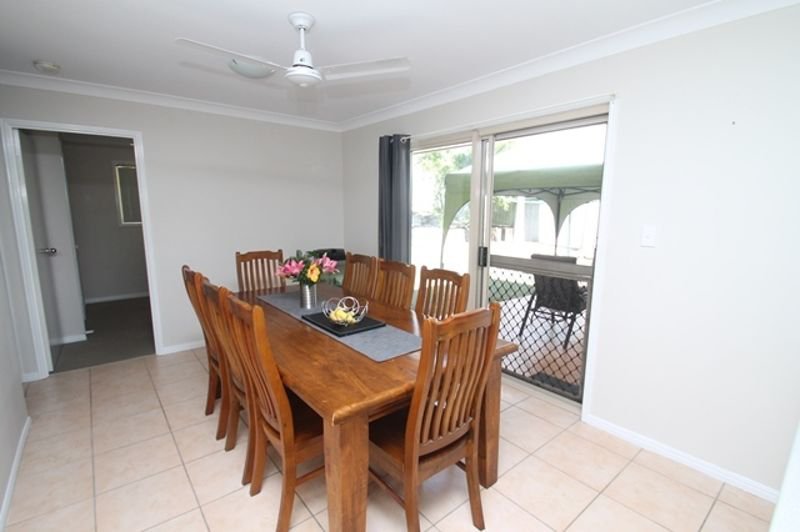 Photo - 17 Deborah Street, Glen Eden QLD 4680 - Image 5