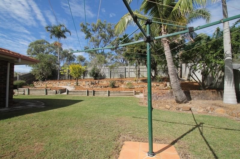 Photo - 17 Deborah Street, Glen Eden QLD 4680 - Image 11