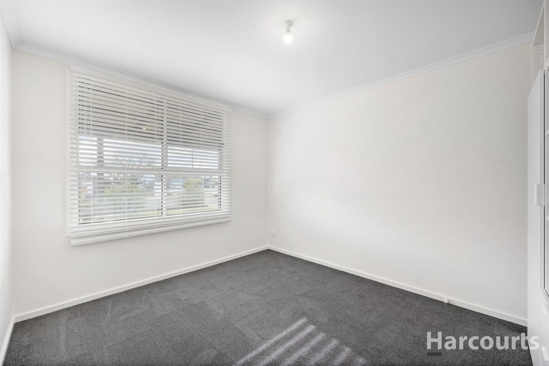 Photo - 17 Delburn Street, Newborough VIC 3825 - Image 11