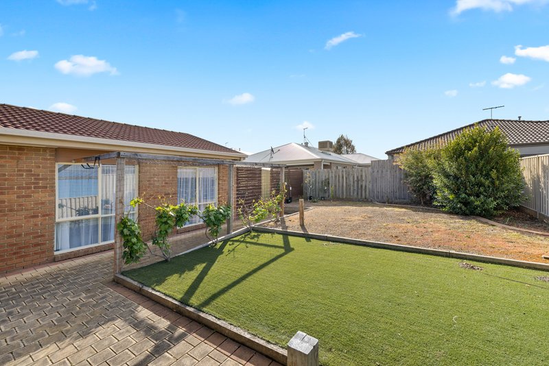 Photo - 17 Dequin Court, Werribee VIC 3030 - Image 24