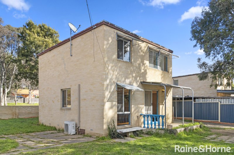 17 Derham Court, Wanniassa ACT 2903