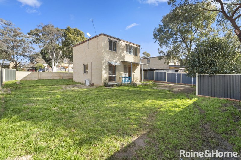 Photo - 17 Derham Court, Wanniassa ACT 2903 - Image 14