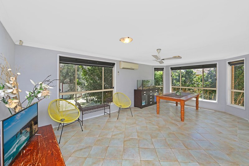 Photo - 17 Derwent Drive, Lake Haven NSW 2263 - Image 5