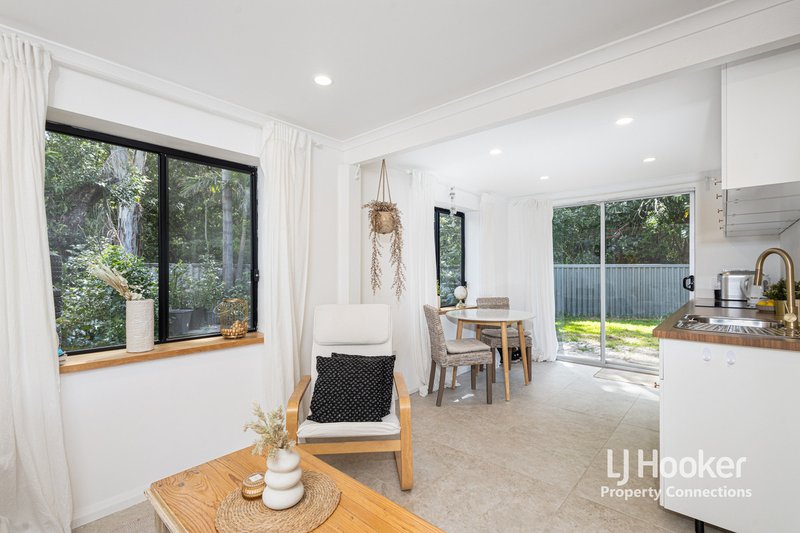 Photo - 17 Devoran Street, Albany Creek QLD 4035 - Image 15