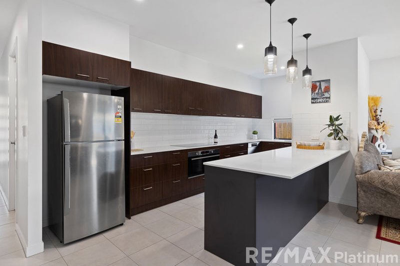 Photo - 17 Dhoni Circuit, Bracken Ridge QLD 4017 - Image 6