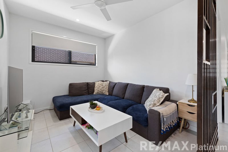 Photo - 17 Dhoni Circuit, Bracken Ridge QLD 4017 - Image 13