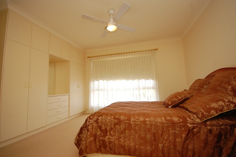 Photo - 17 Dickson Road, Griffith NSW 2680 - Image 7