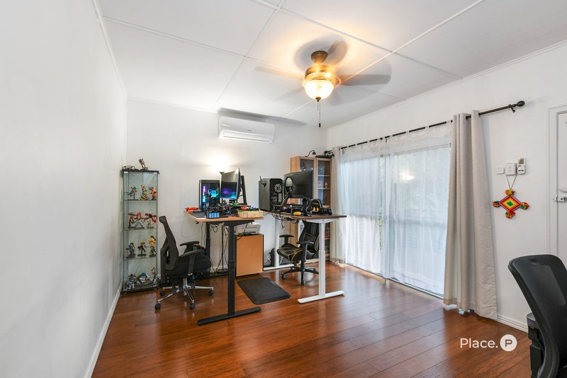 Photo - 17 Digby Street, Holland Park QLD 4121 - Image 8