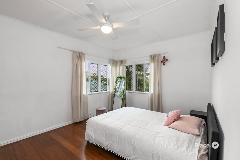 Photo - 17 Digby Street, Holland Park QLD 4121 - Image 12