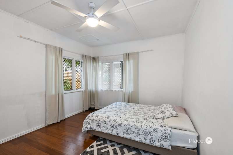 Photo - 17 Digby Street, Holland Park QLD 4121 - Image 13