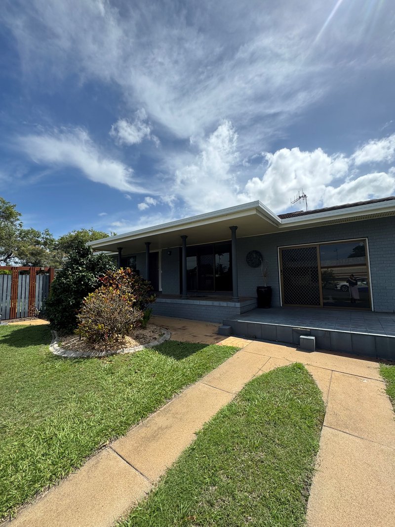 17 Dixon Street, Kepnock QLD 4670