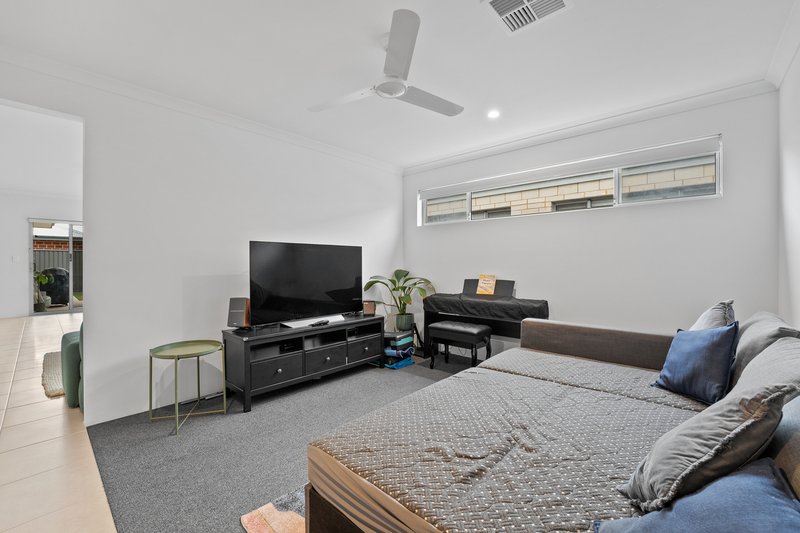 Photo - 17 Dooragan Street, Baldivis WA 6171 - Image 9