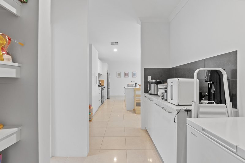 Photo - 17 Dooragan Street, Baldivis WA 6171 - Image 18