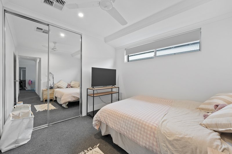 Photo - 17 Dooragan Street, Baldivis WA 6171 - Image 20