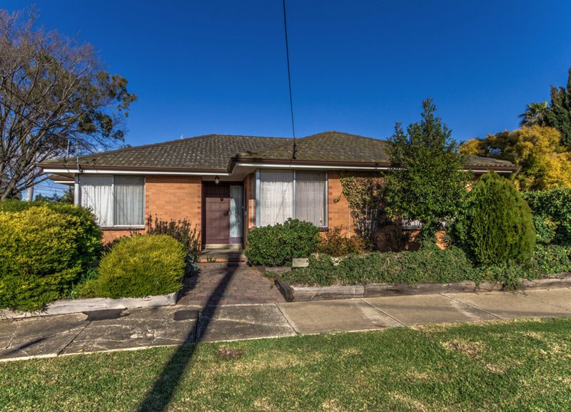 17 Dover Street, Albanvale VIC 3021