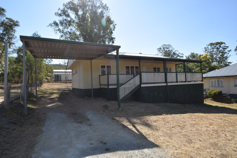 17 Down Street, Esk QLD 4312