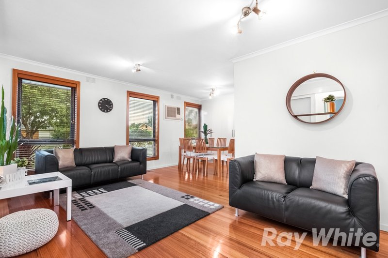 Photo - 17 Downard Crescent, Dandenong North VIC 3175 - Image 6