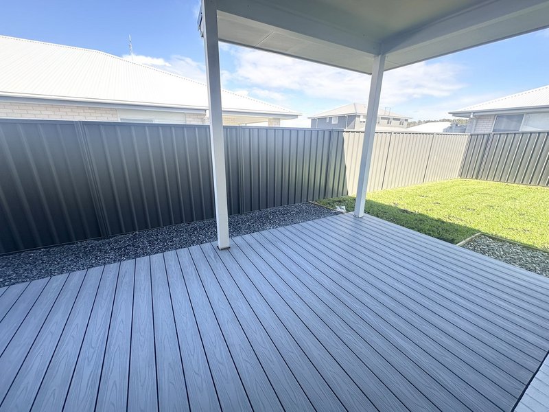 Photo - 17 Driftwood Boulevard, Old Bar NSW 2430 - Image 9