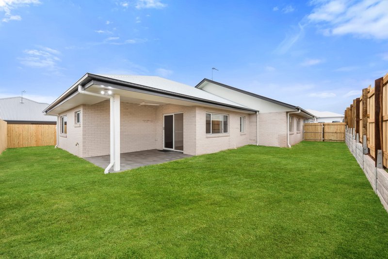Photo - 17 Dunmall Crescent, Glenvale QLD 4350 - Image 3