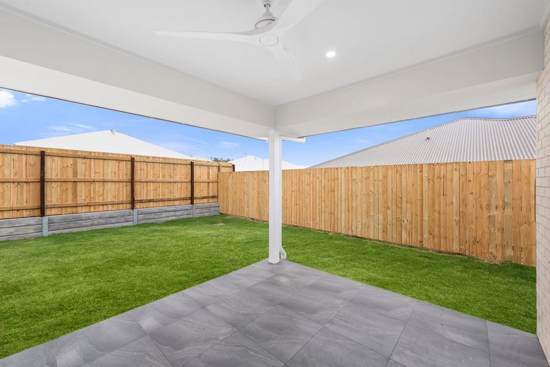 Photo - 17 Dunmall Crescent, Glenvale QLD 4350 - Image 5