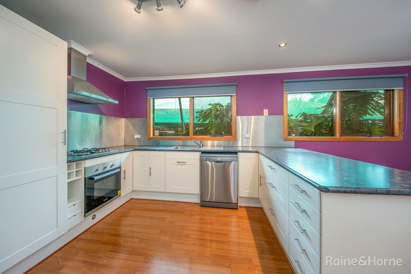 Photo - 17 Dunrossil Drive, Sunbury VIC 3429 - Image 3