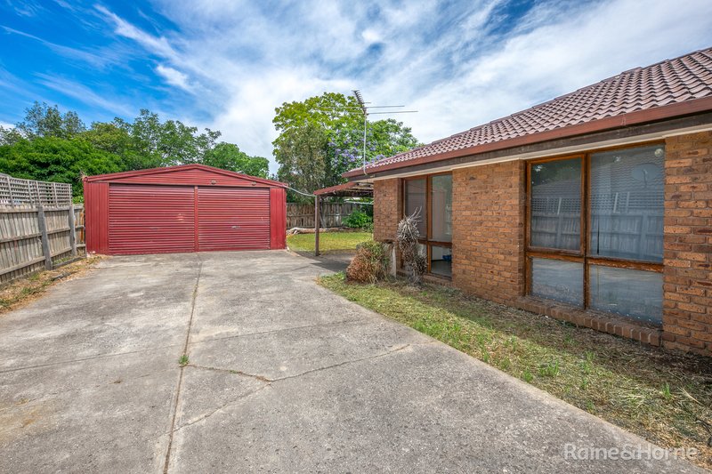 Photo - 17 Dunrossil Drive, Sunbury VIC 3429 - Image 2